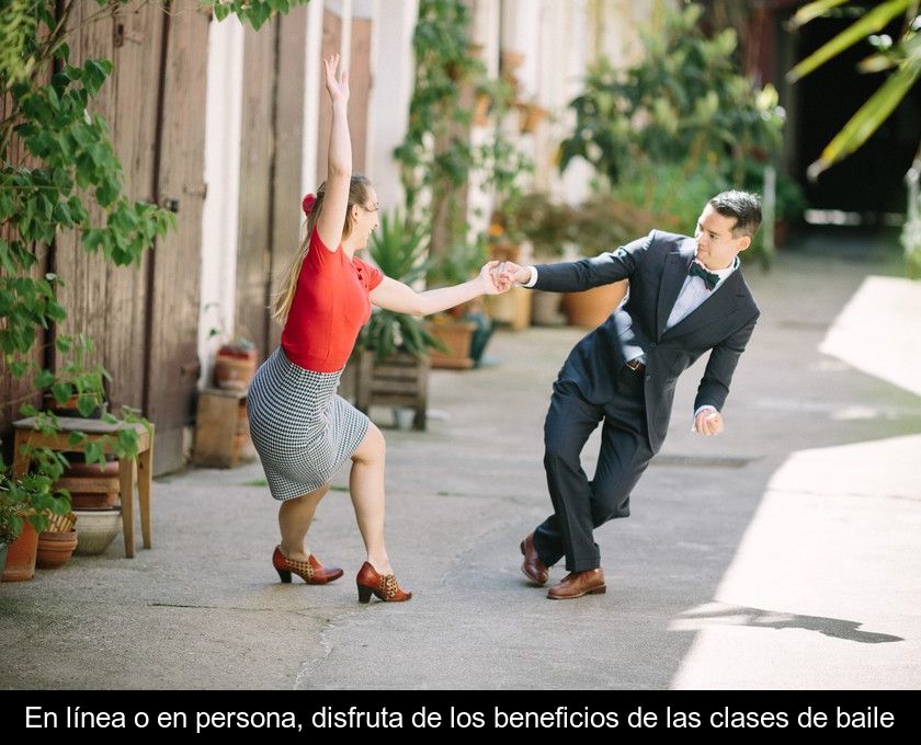 En Línea O En Persona, Disfruta De Los Beneficios De Las Clases De Baile