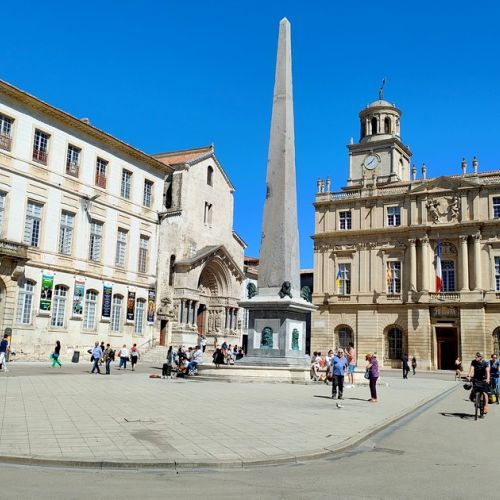 Arles: 5 buenas razones para visitar la capital de la Camarga