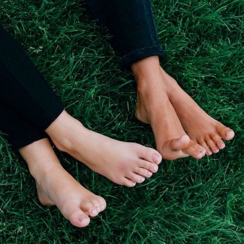 Barefooting: caminar descalzo para conseguir más bienestar