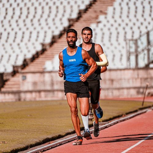 ¿Cuáles son los alimentos que priorizan los atletas para una recuperación muscular óptima?