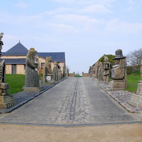 El Museo Robert Tatin: una visita insólita en Mayenne