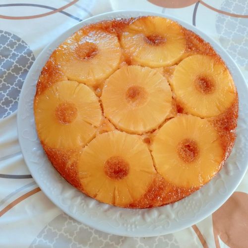 El pastel volteado de piña: un delicioso pastel caramelizado.