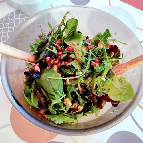 Ensalada verde con granada: una receta muy fácil.