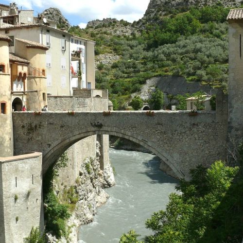 Entrevaux: uno de los pueblos más hermosos de Francia en Alta Provenza