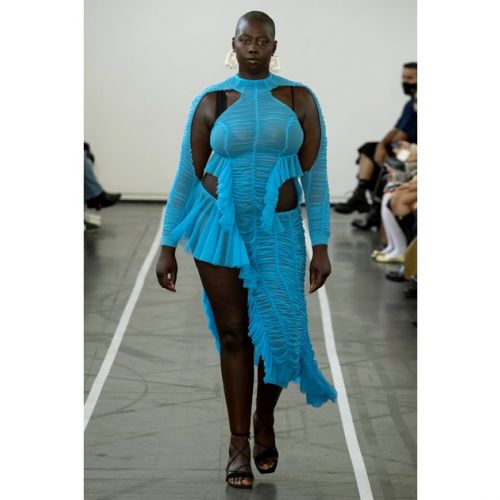 Ester Manas: moda para todos en talla única