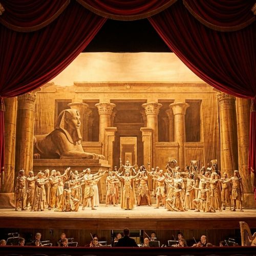 Giuseppe Verdi: el compositor que dominó la ópera romántica, de La Traviata a Aïda.
