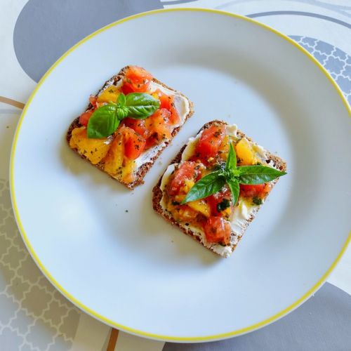 La bruschetta cruda: una receta fácil para el verano