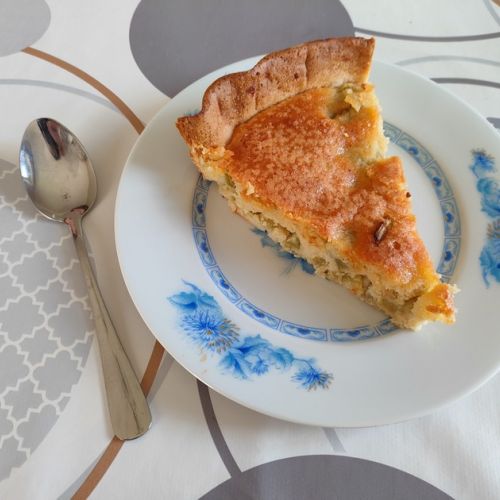 La tarta de almendra y ruibarbo: una receta deliciosa.