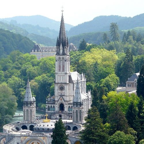 Lourdes en Francia: 5 cosas que debes saber sobre este lugar de peregrinación