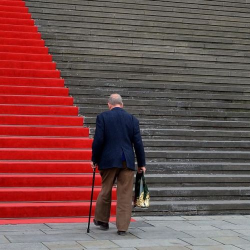 Mayores: ¿qué incluye el plan anticaída del Gobierno?