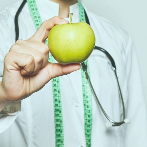 Médico de cabecera, dietista o nutricionista: ¿cuál es el mejor médico para adelgazar?