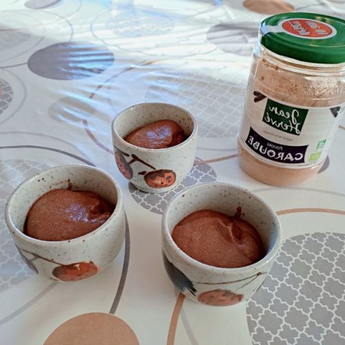 Mousse de chocolate y algarroba: una receta ligera