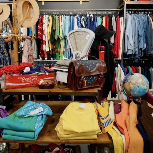 Ropa de segunda mano: 5 consejos para comprar bien en una tienda de segunda mano