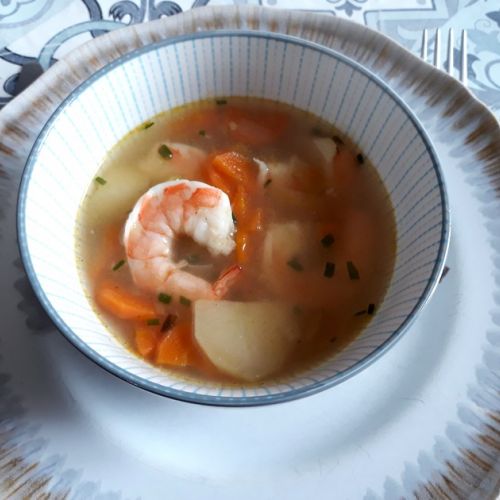 Sopa de gambas y verduras: una receta fácil