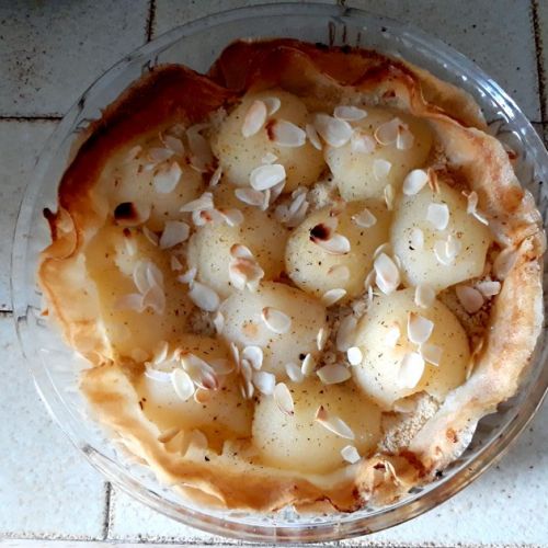 Tarta exprés de pera y almendra: una receta muy fácil