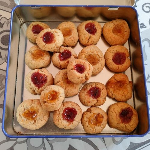 Thumbprint cookies: galletas de mermelada fáciles de hacer