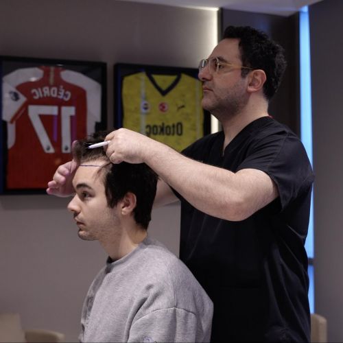 Trasplante de cabello en Turquía: precios, seguridad y mejores clínicas