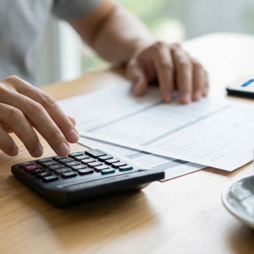 Tributación del seguro de vida en 2026: retiros, exenciones y cargas sociales.