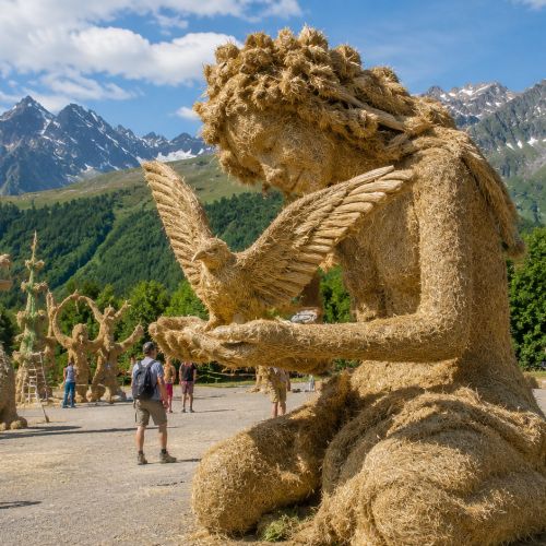 Valloire: el Concurso internacional de esculturas en paja y heno regresa del 30 de junio al 5 de julio de 2026.