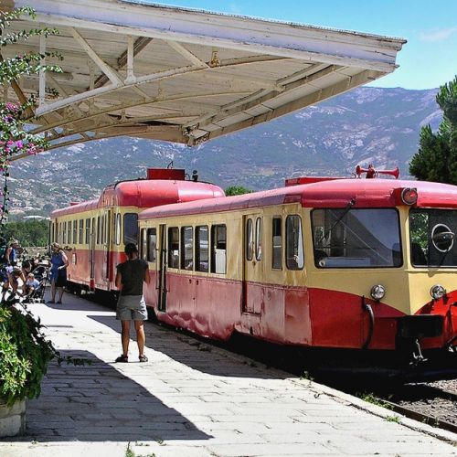 Visite Córcega de forma diferente gracias al trenecito corso